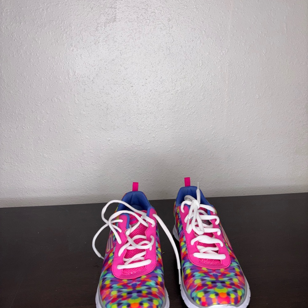 Skechers Pink Sneakers Vibrant Design Athletic Casual